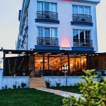 Nova Port Boutique 酒店 泰基尔达