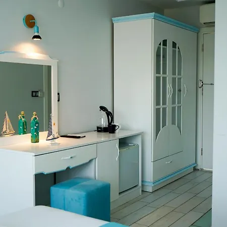 Nova Port Boutique Hotel *