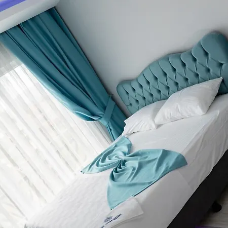 Nova Port Boutique Otel *